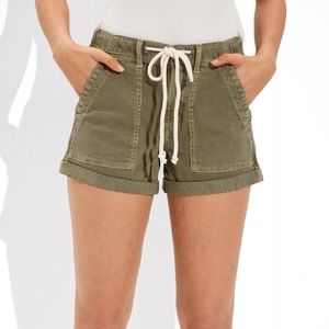 AMERICAN EAGLE SHORT